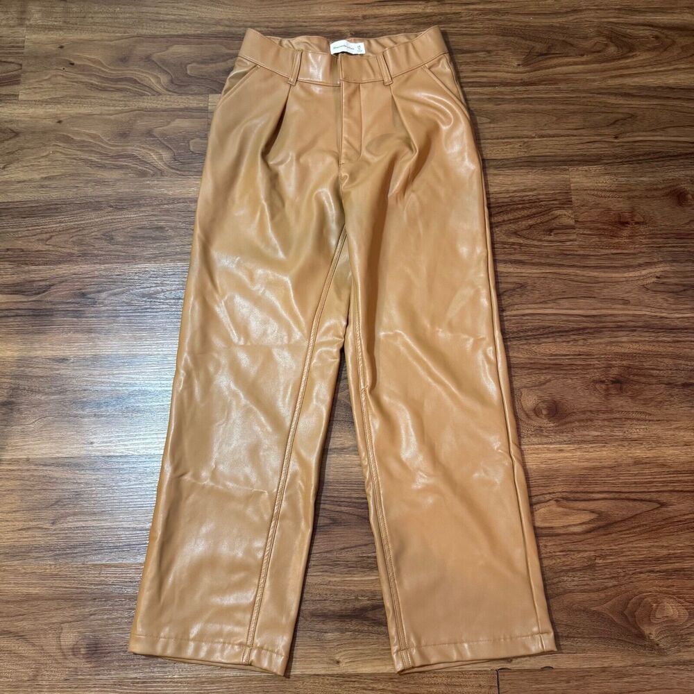 Abercrombie & Fitch Tan Faux Leather Pant Pleated 28 6S Straight Leg High Waist